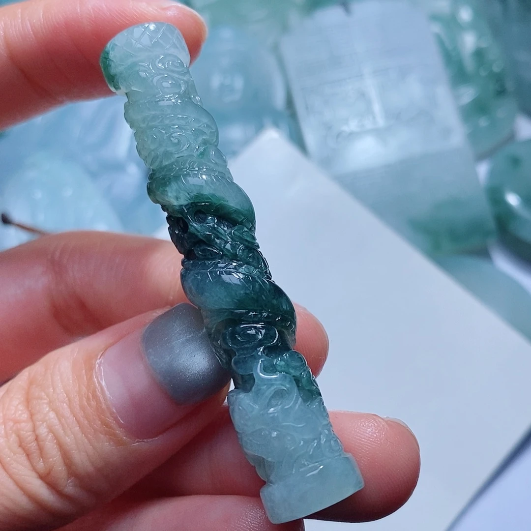 定制翡翠未镶嵌毛货付款后确认抛光