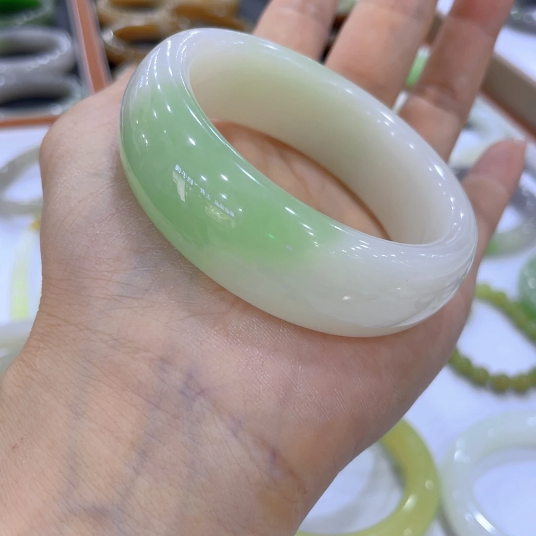 未镶嵌手镯和田玉小*