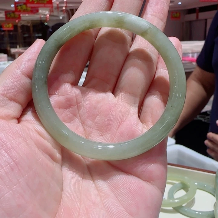 未镶嵌手镯和田玉62