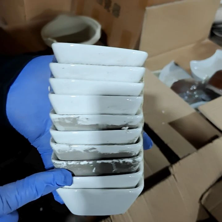 摆件盘子碗茶壶啥都有