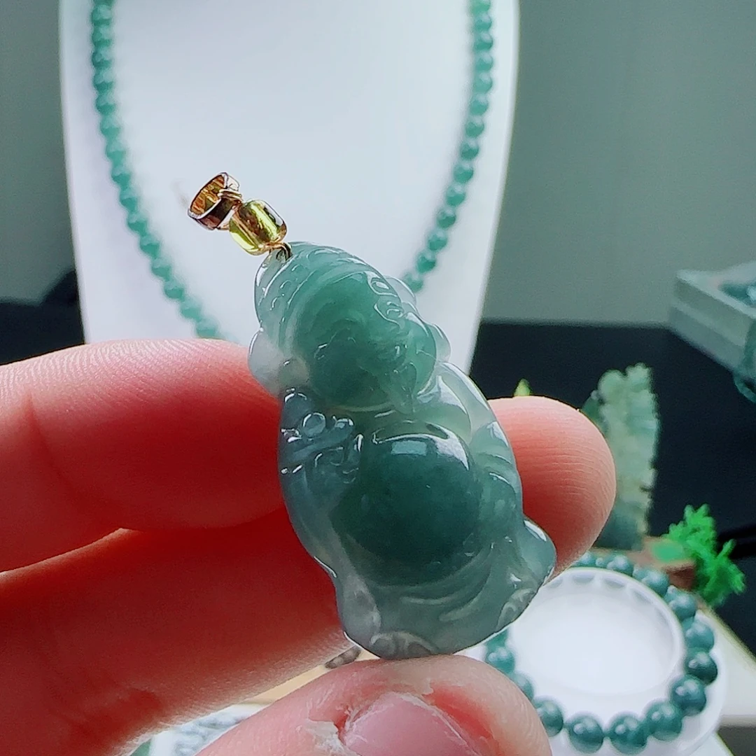 翡翠未镶嵌颈饰1111