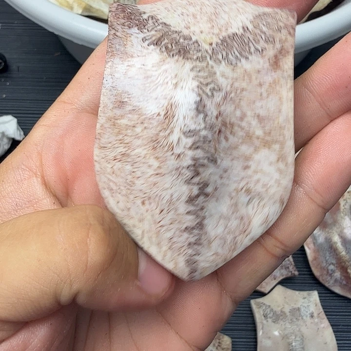 龙***贵铁合金花岗石养殖鹿头骨制作三界牌