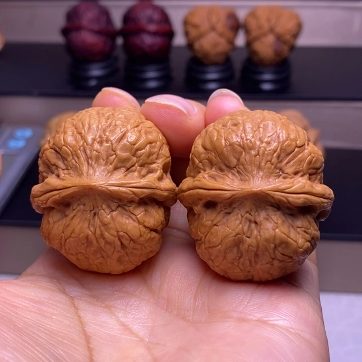 文玩核桃把件战神元宝40