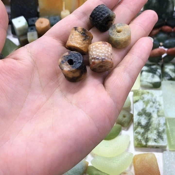 蛇纹石玉未镶嵌吊坠甜*