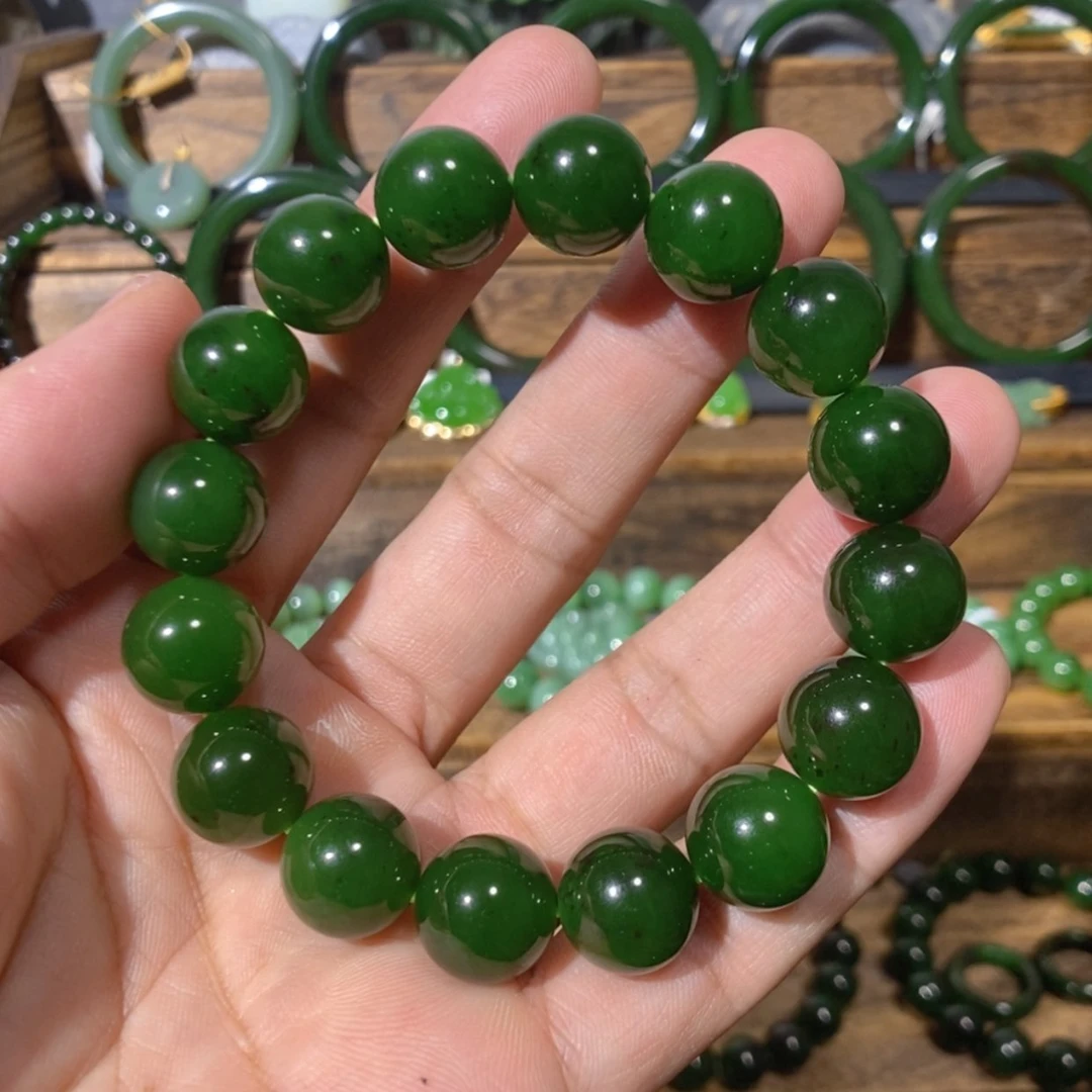 【闪购商品】吊坠(不含链)未镶嵌和田玉巴料红皮菠菜绿手串13