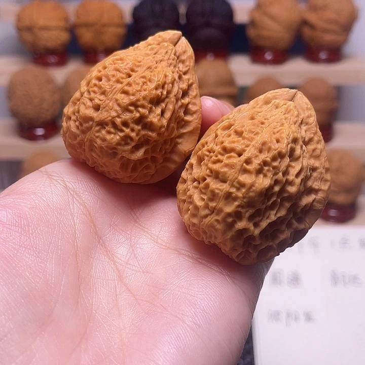 文玩核桃吊坠宝月37