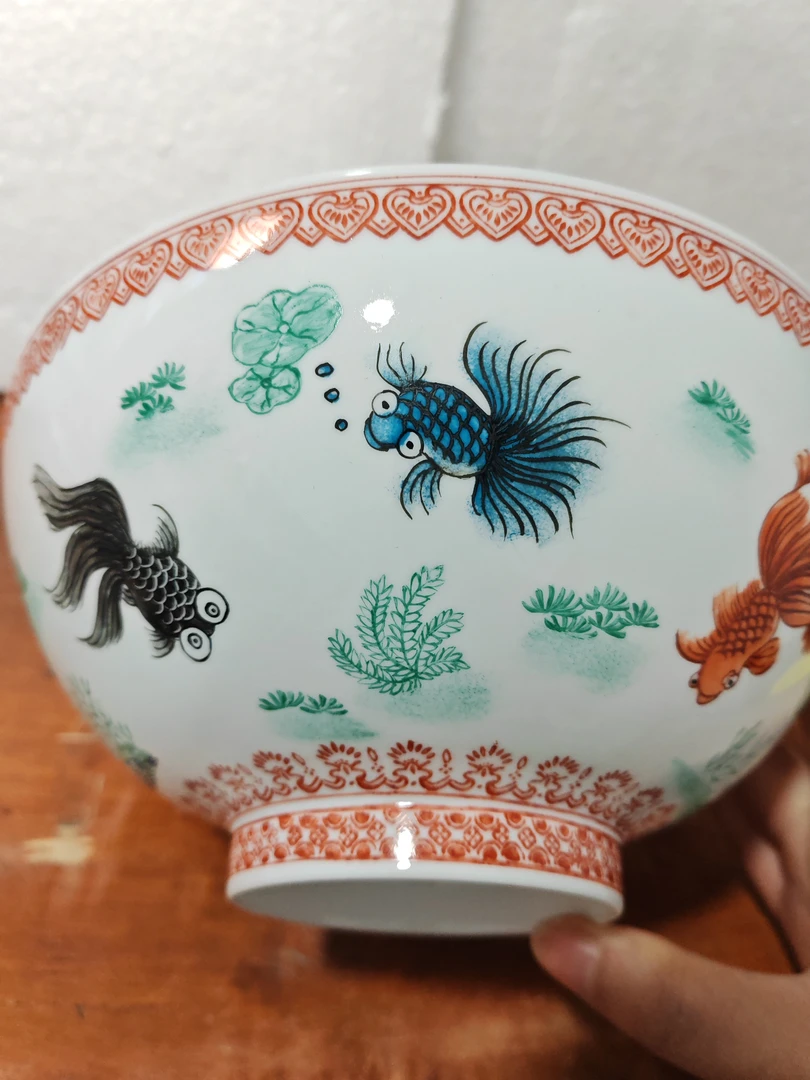 薄胎蛋壳瓷金鱼碗