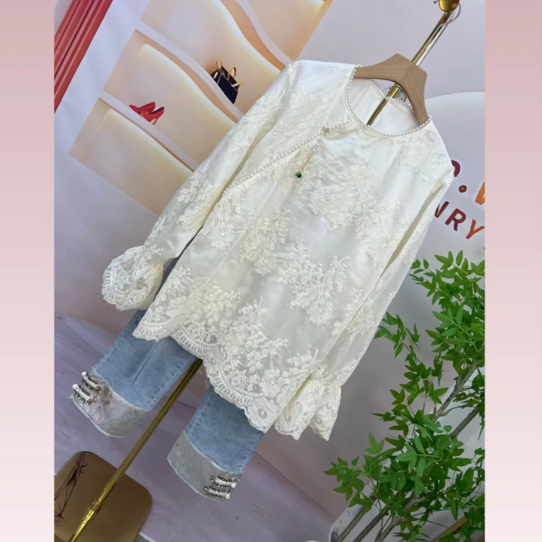 时尚国风气质减龄宽松重工刺绣拼接珍珠百搭显瘦蕾丝长袖上衣