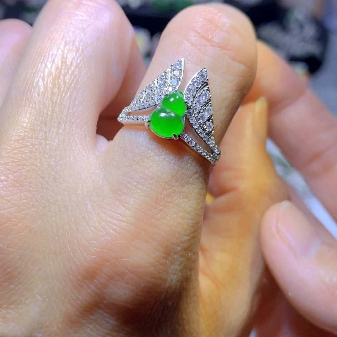 翡翠颈饰银S925镶嵌天然翡翠