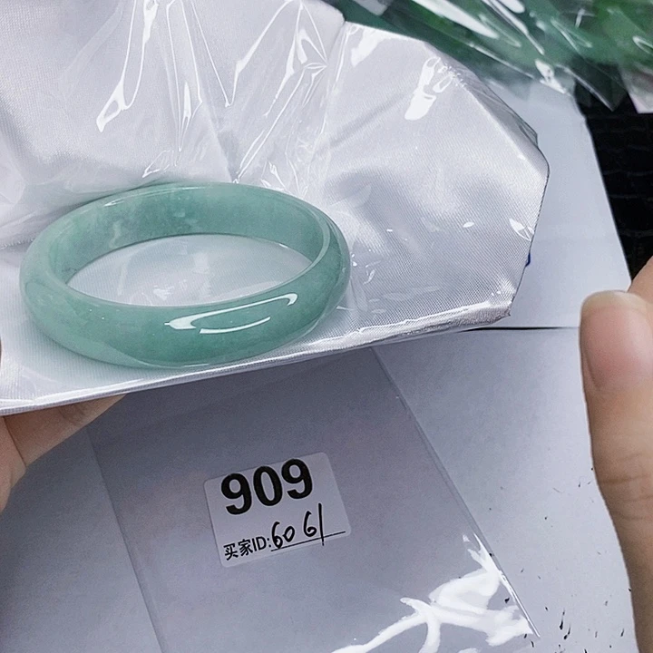 翡翠未镶嵌手镯一图一物实物为准