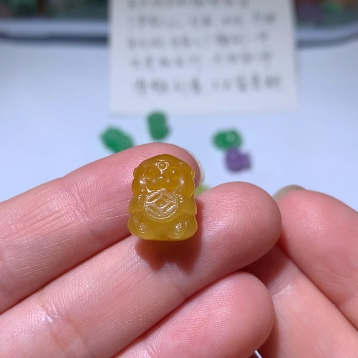 翡翠未镶嵌颈饰翡翠26