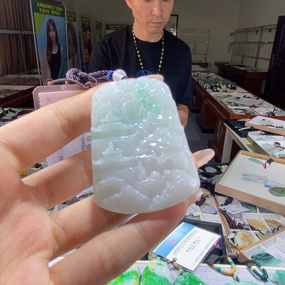 翡翠未镶嵌颈饰翡翠