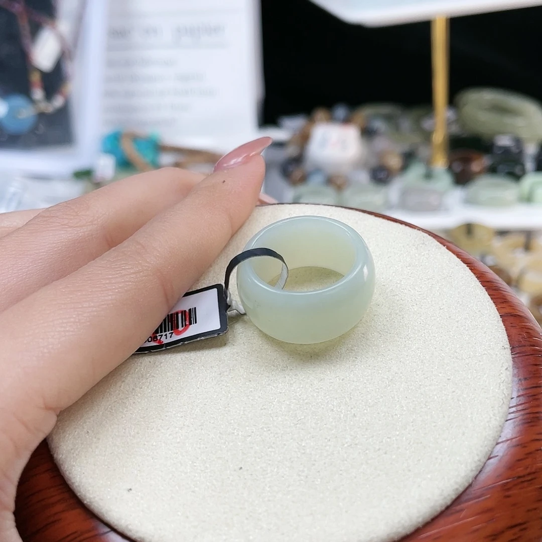 和田玉未镶嵌戒指P97奶绿轮胎17.3不退换