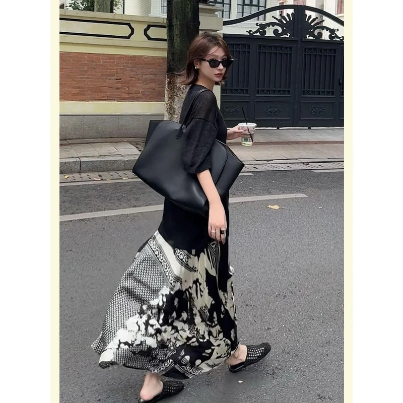 巨好看的夏天姐系贵感慵懒休闲黑色显瘦短袖t恤印花半身裙套装女