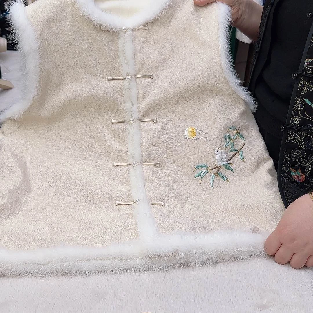 刺绣生**花苏州真丝马甲