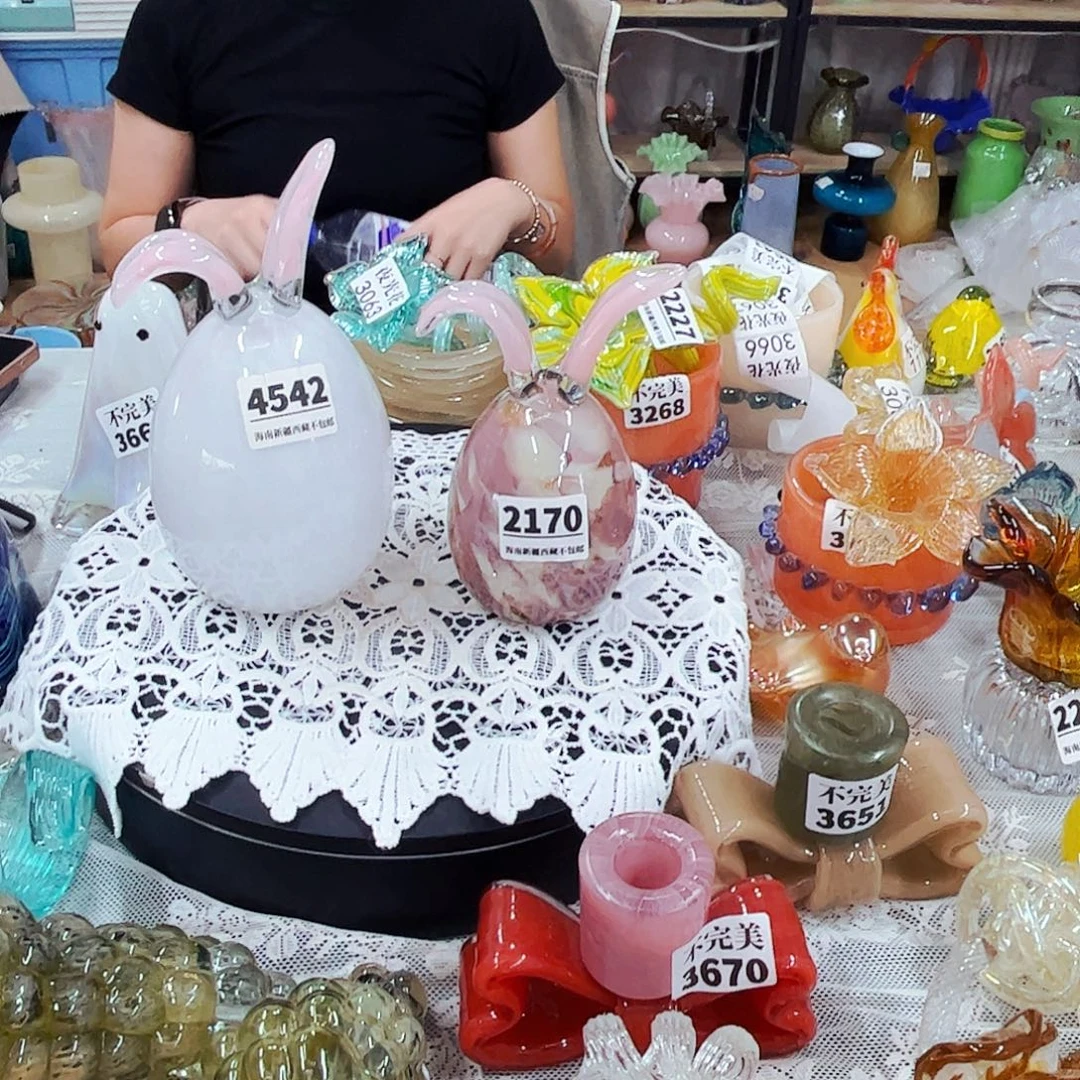 2个兔 家悦琉璃工艺品