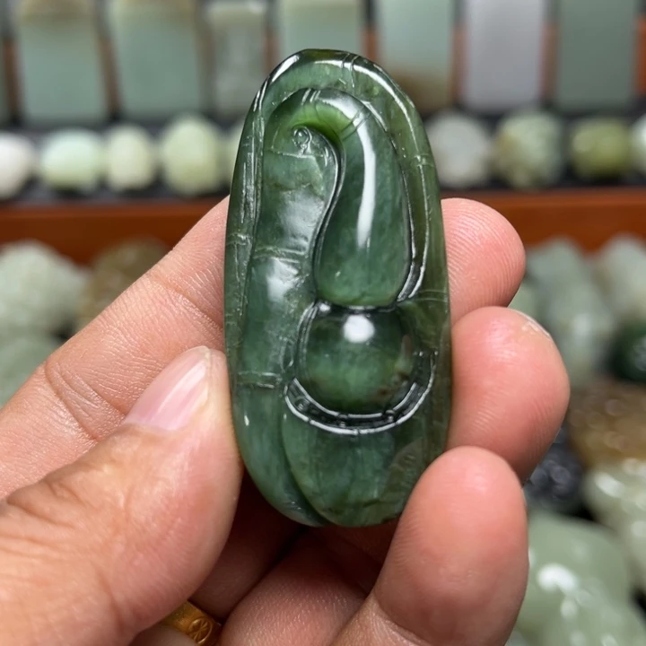 和田玉未镶嵌挂件