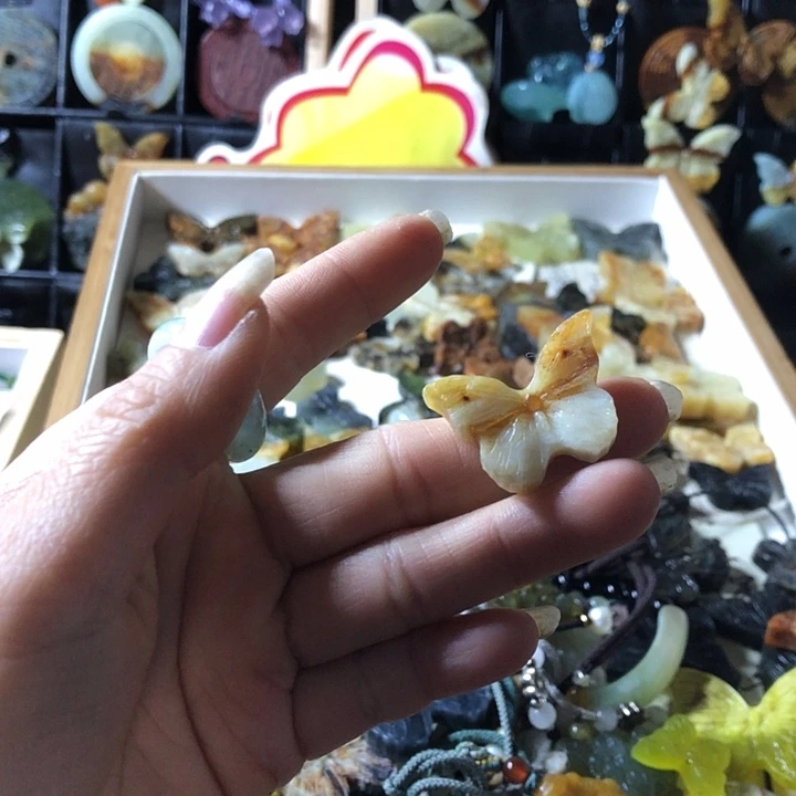 岫玉未镶嵌岫玉挂件