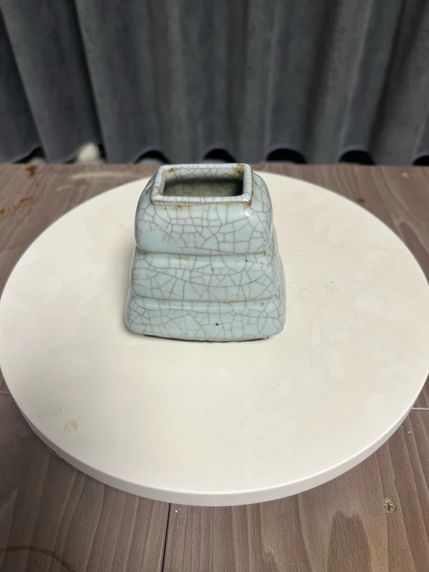 官窑连升三级笔筒