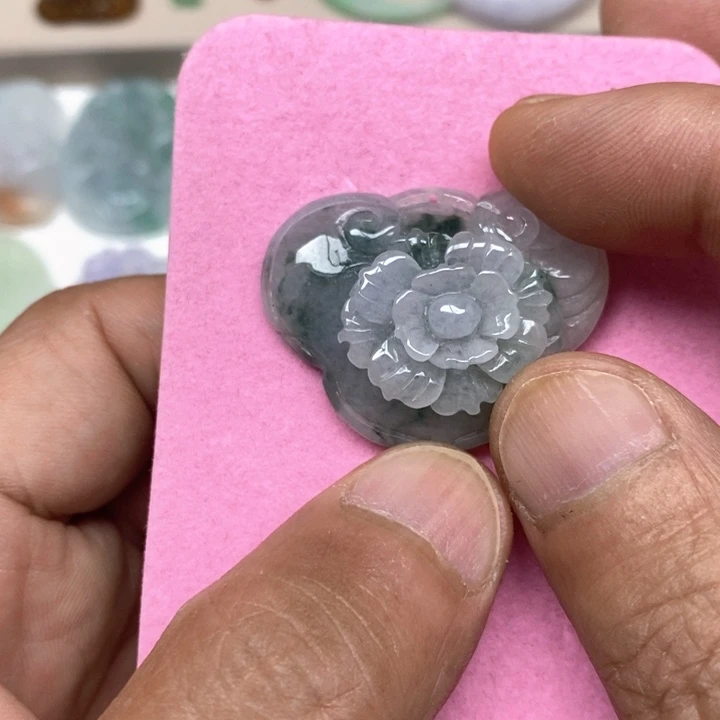 翡翠未镶嵌颈饰88号