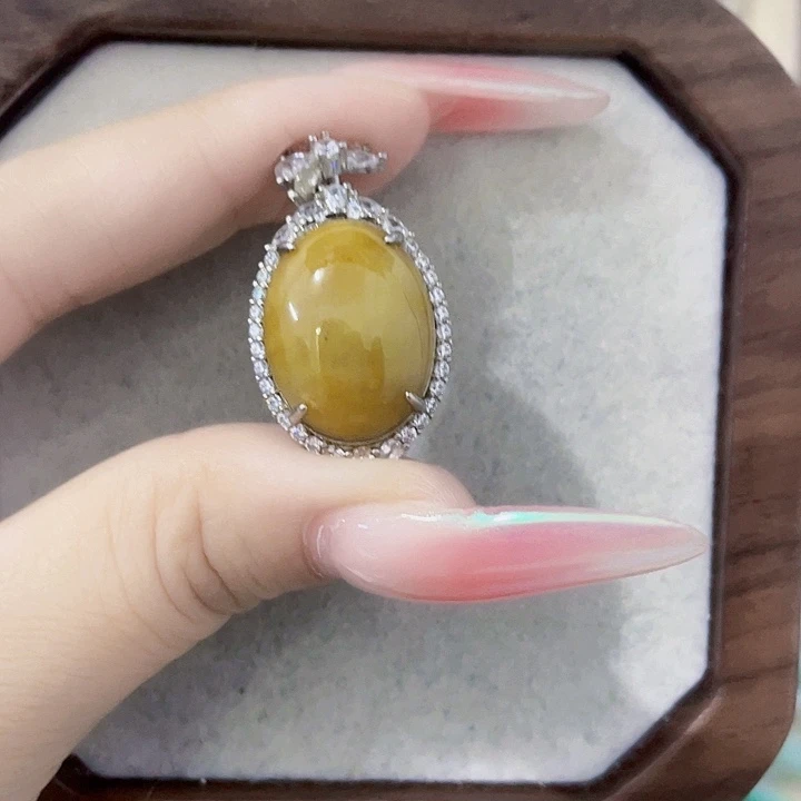 翡翠未镶嵌颈饰天然翡翠Ａ货