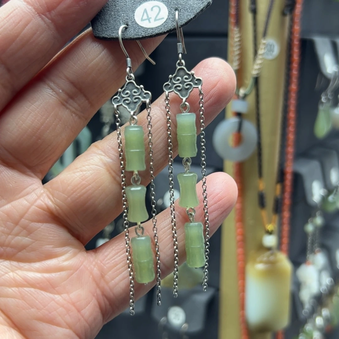 爱***妞和田玉银S925镶嵌耳饰