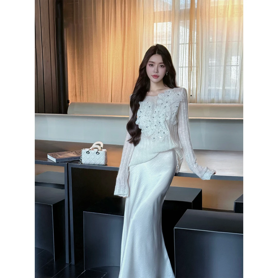 冯薪颖 【香椰奶酥】秋季装设计感法式白色圆领长袖针织衫 Q506119