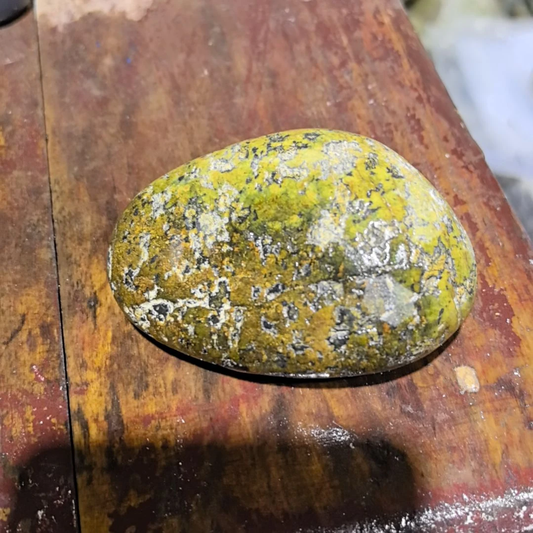 用***8藏玉药王石原石一个