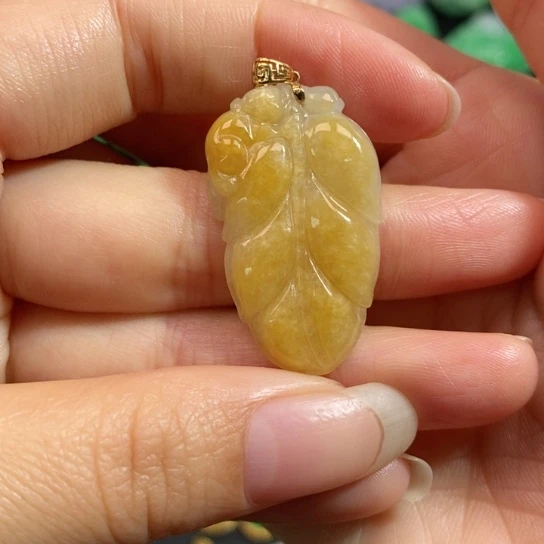 颈饰未镶嵌翡翠吊坠