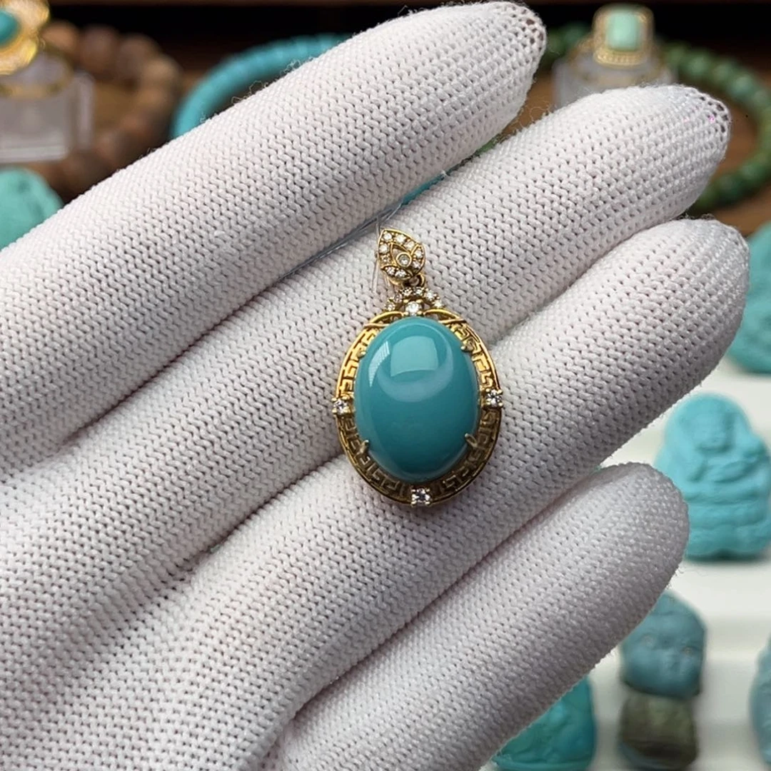 18K金镶嵌绿松石珠宝奇石金吊坠