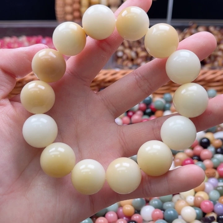 白玉菩提吊坠b17mm/13颗炭烧