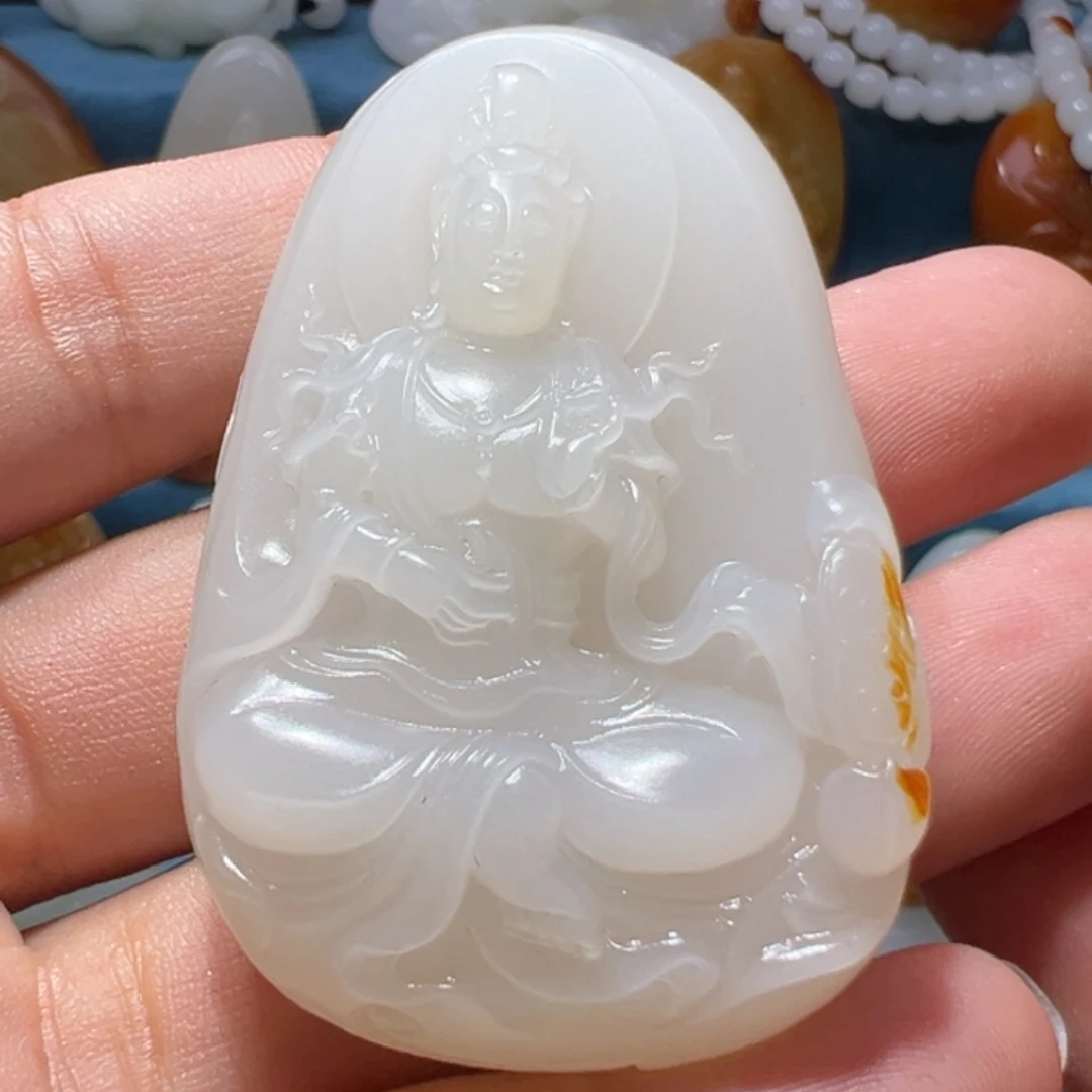 阳***媚颈饰未镶嵌和田玉