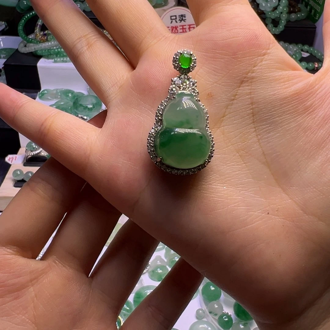 P***菲石英质玉（非洲翠）非洲翠未镶嵌