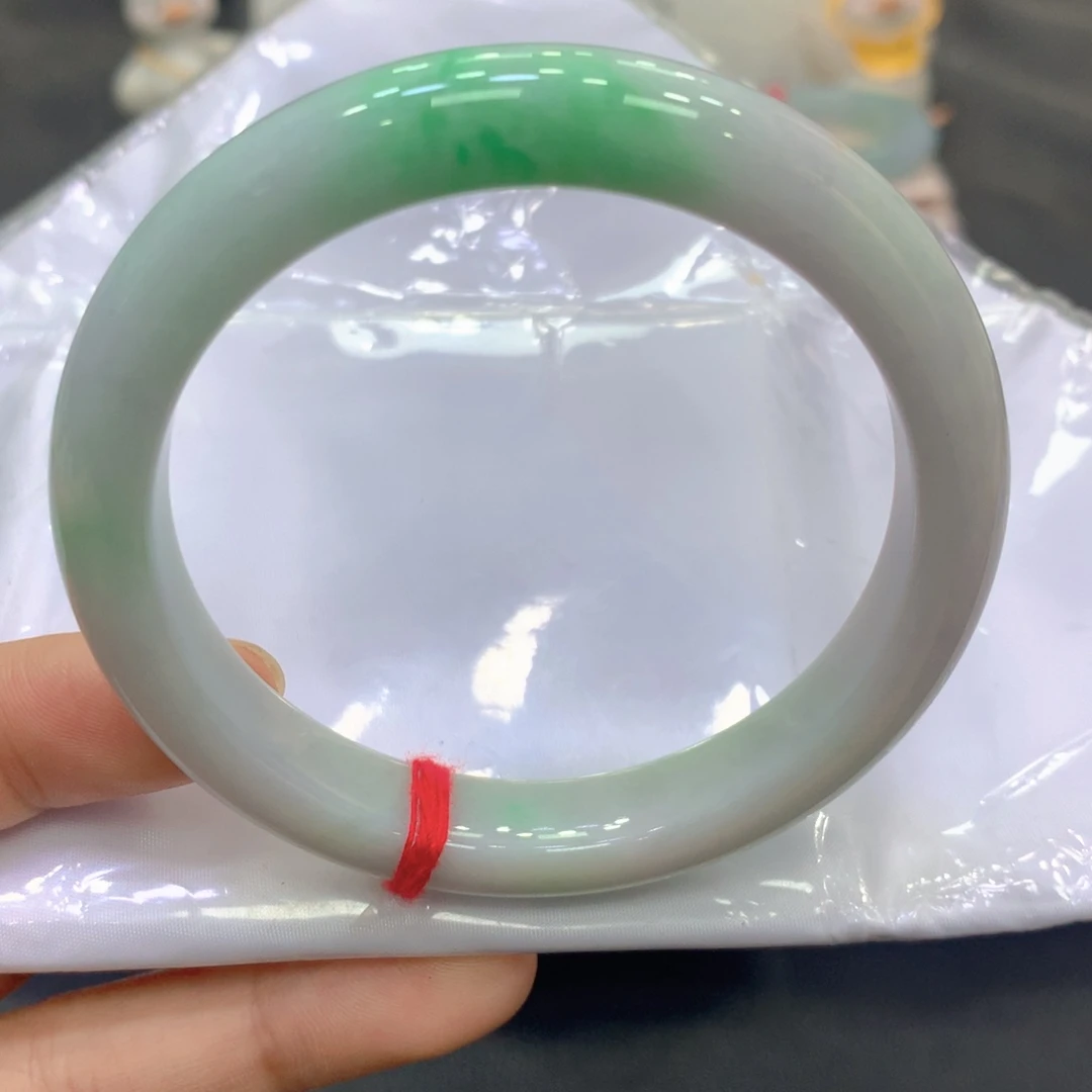 翡翠未镶嵌手镯翡翠2