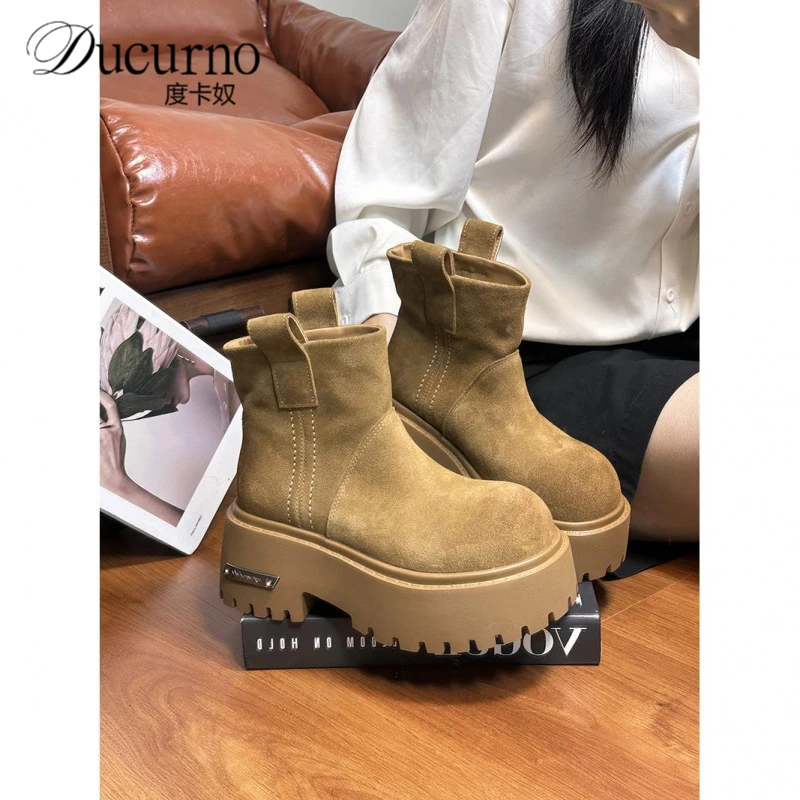 欧货时尚大头松糕厚底马丁靴女2025新款复古磨砂皮小个子增高短靴