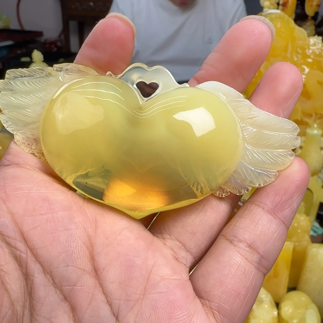 蜜蜡未镶嵌珠宝奇石