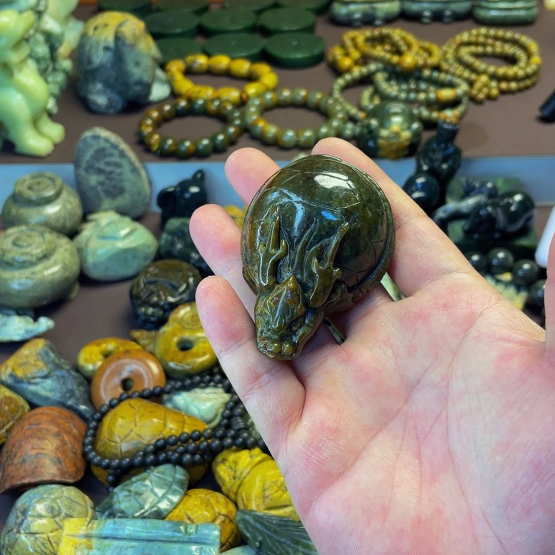 【闪购商品】未镶嵌岫岩河磨玉（透闪石质玉）挂件