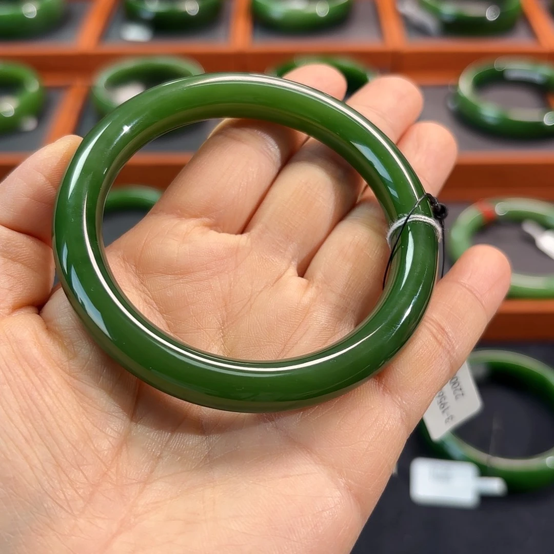 和田玉未镶嵌手镯碧玉辣菠菜