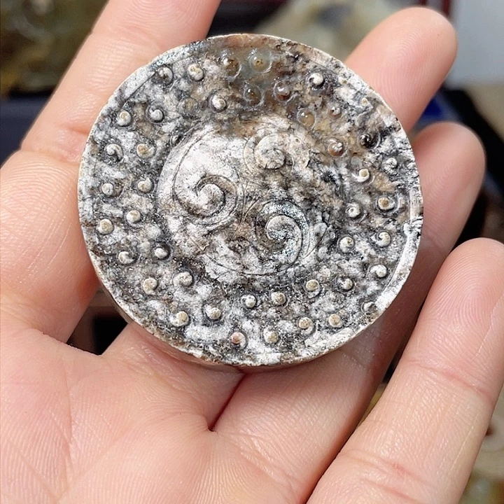 和田玉颈饰未镶嵌夕*红