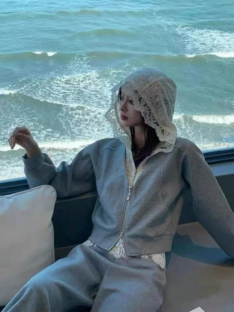 22166#设计感蕾丝拼接连帽休闲运动时尚减龄两件套【A4-3】