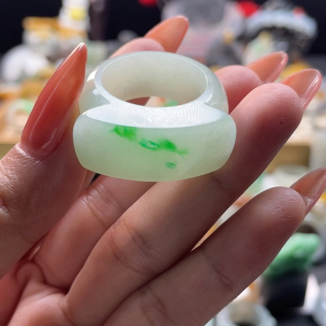 定制翡翠未镶嵌戒指