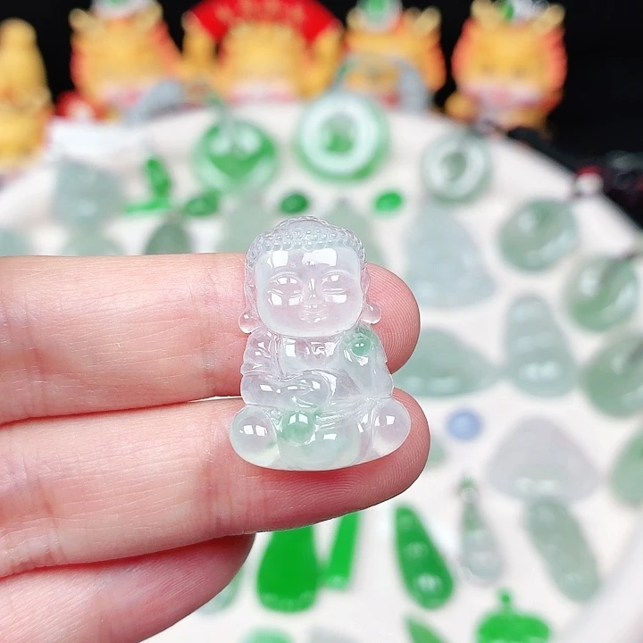 翡翠未镶嵌颈饰缅甸天然A货翡翠