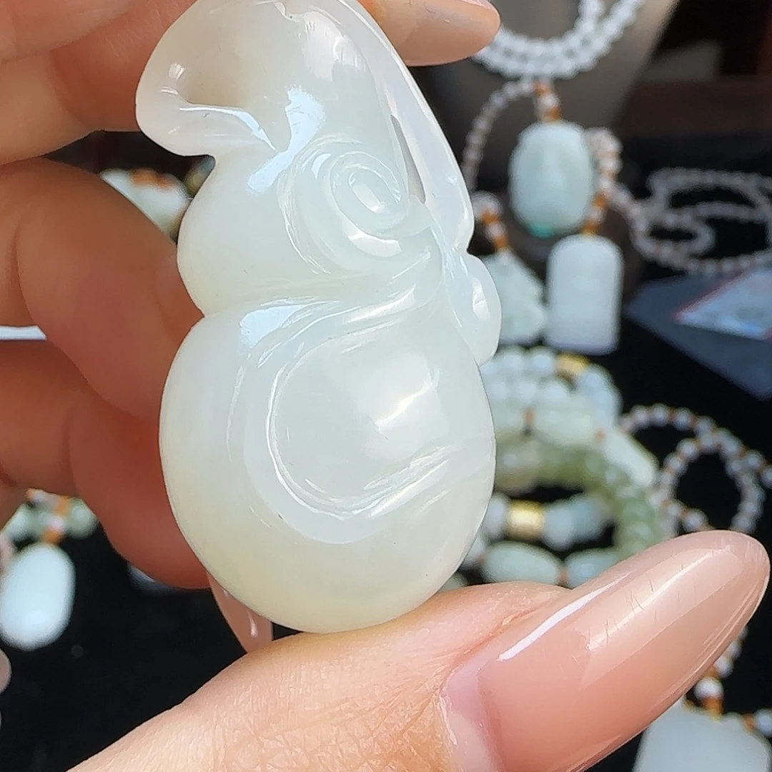 和田玉未镶嵌颈饰定制发货