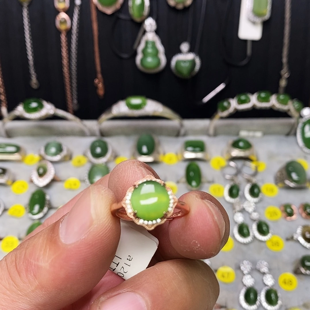 银S925镶嵌戒指和田玉（碧玉）