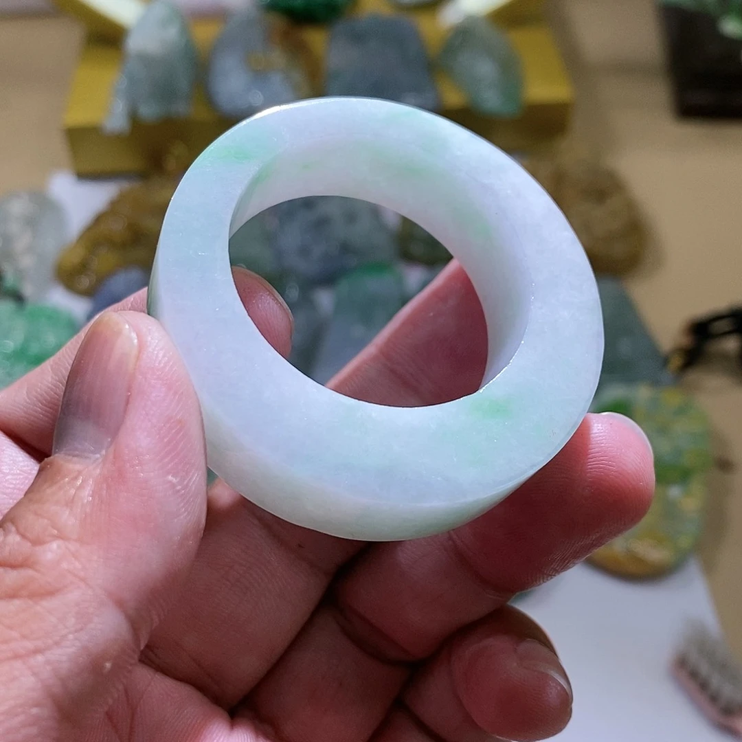 【闪购商品】翡翠颈饰未镶嵌11111111