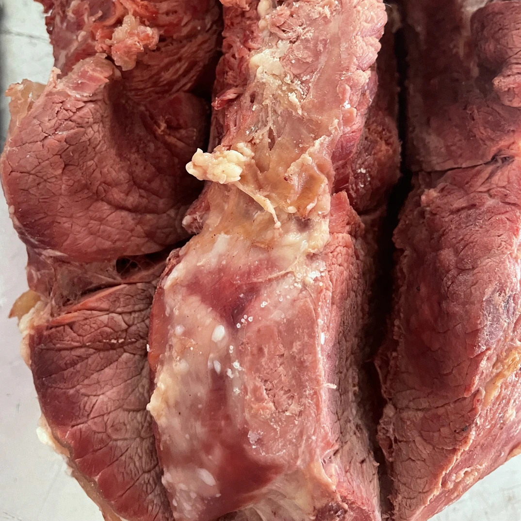 正宗陡沟现杀本色黄牛肉，可以烧大菜，可以烧土豆，可以冷吃