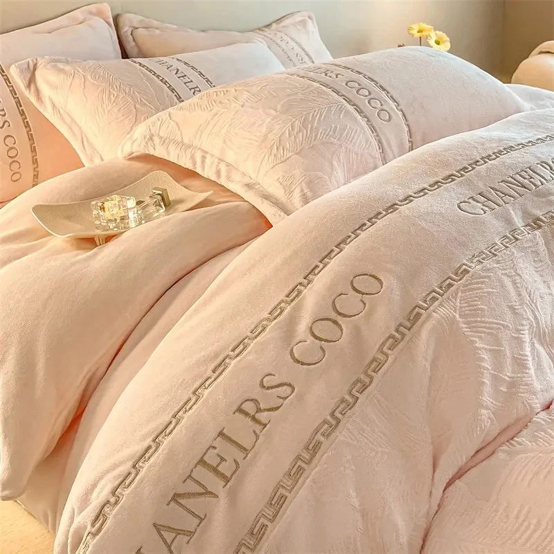 A类全消光冬季牛奶绒加厚四件套床单双面绒保暖被套床笠床上用品4