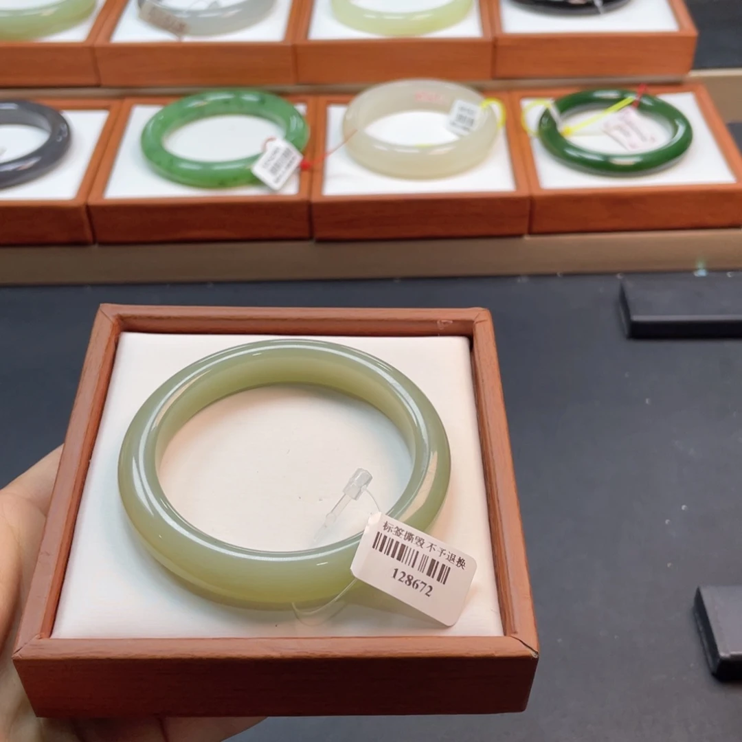 【闪购商品】未镶嵌手镯和田玉20晴水56.2
