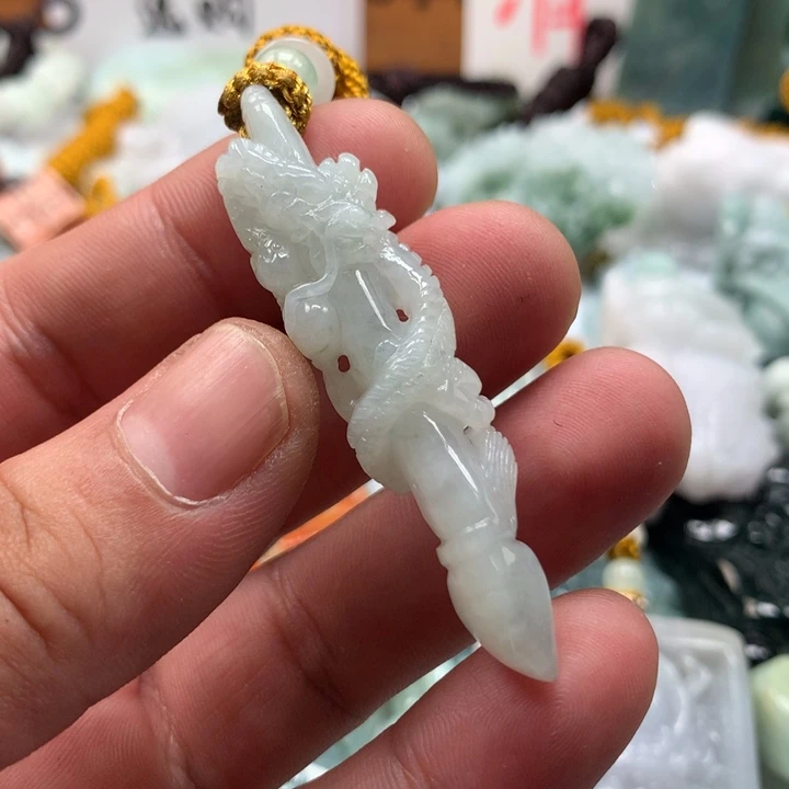 翡翠未镶嵌颈饰保真天然a货翡翠
