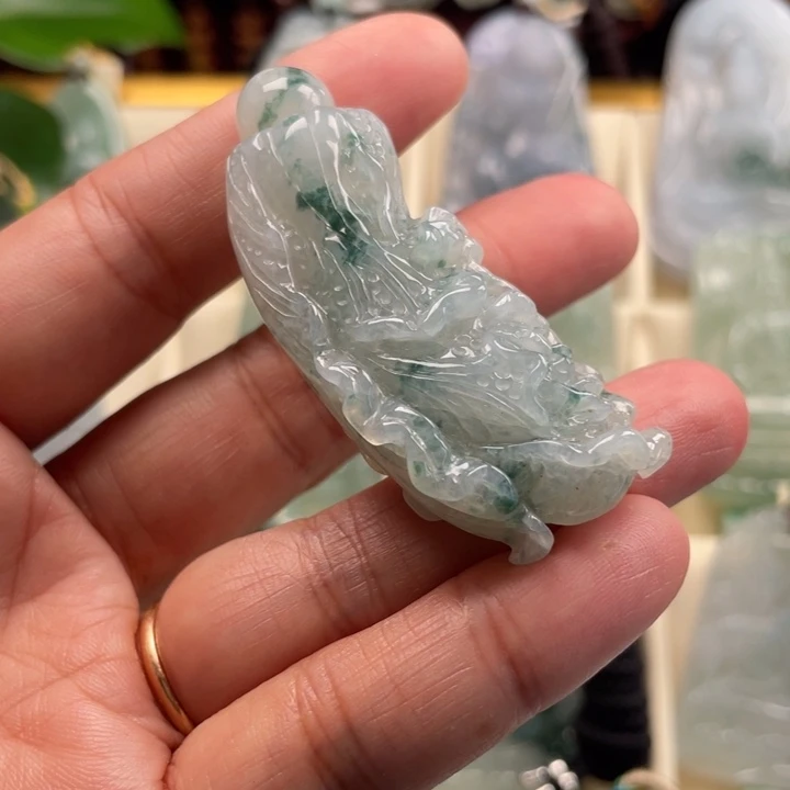 颈饰未镶嵌翡翠玉